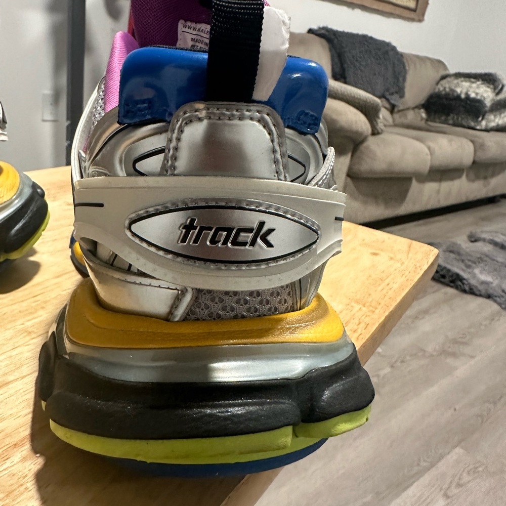 Balenciaga Purple and Black Sneakers - Picture 3 of 16